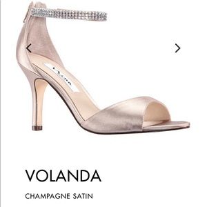 Nina Volanda Champagne shoes